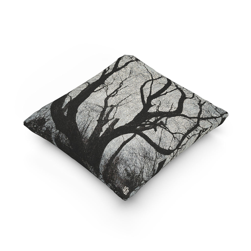 BLACK AND WHITE WINTER OAK WOVEN PILLOW