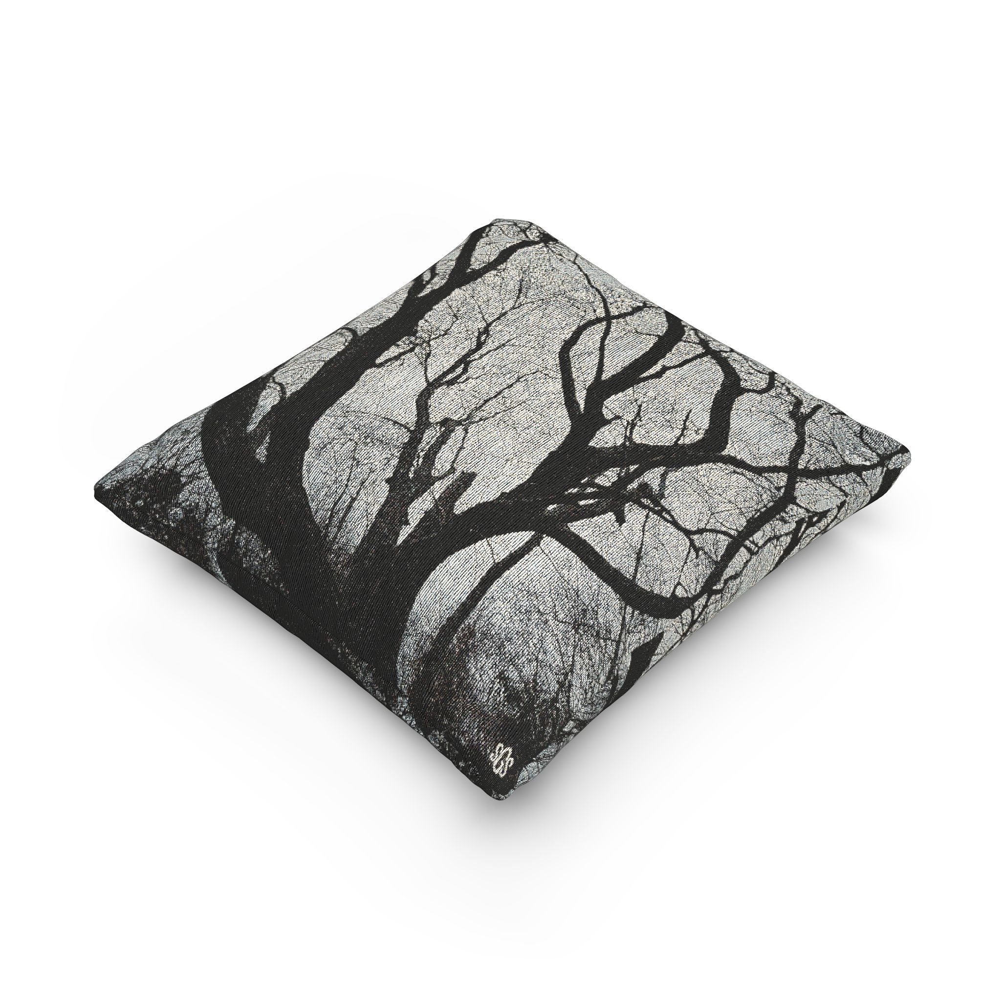 BLACK AND WHITE WINTER OAK WOVEN PILLOW